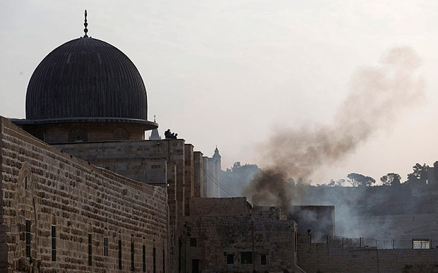 Palestina: Serbuan Yahudi ke Masjid Al Aqsha karena Diamnya Kaum Muslim dan Dunia Arab