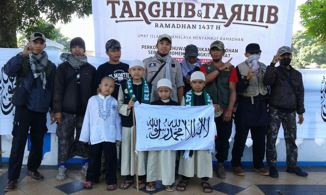 Long March dan Tausyiah On the Street ALMUMTAZ Ajak Kaum Muslim Tasik Sambut Ramadhan