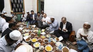 Menlu Turki Buka Puasa Bersama dengan Muslim Rohingya lalu Tawarkan Dukungan