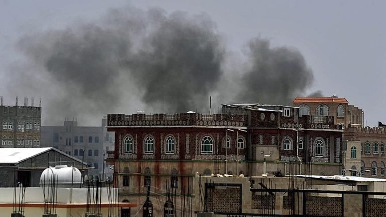 Komandan Tinggi Milisi Syiah Houthi Tewas dalam Serangan Udara Yaman