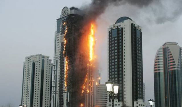 Apartemen Pencakar Langit Dubai Terbakar
