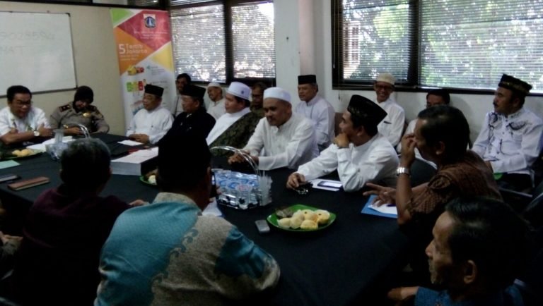 Warga Jagakarsa Tolak Pembangunan Rumah Pasturan