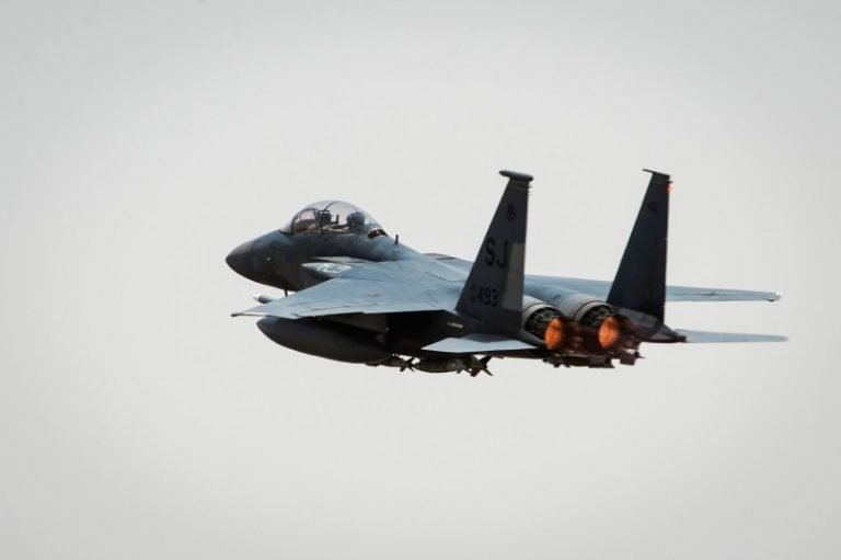 AS Kirim Jet Tempur untuk Lindungi Pasukan YPG dari Serangan Udara Assad