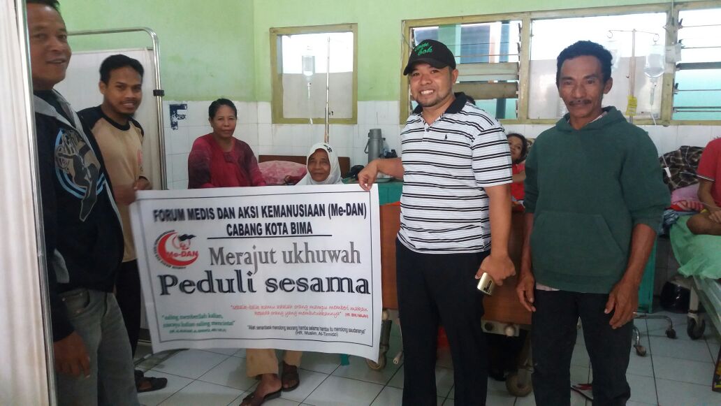 Forum Me-DAN Kota Bima Gelar Aksi Jum’at Berbagi