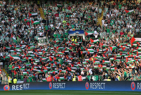 Liga Champions: Ribuan Fans Sepak Bola Celtic Kibarkan Bendera Palestina saat Lawan Club Israel