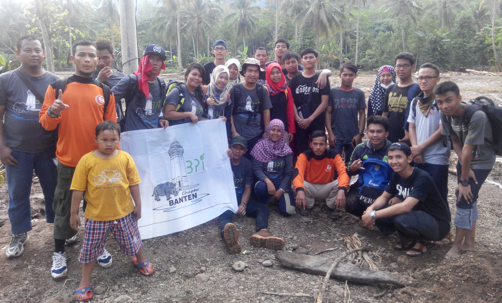Me-DAN Banten Salurkan Bantuan untuk Korban Banjir dan Longsor di Mancak