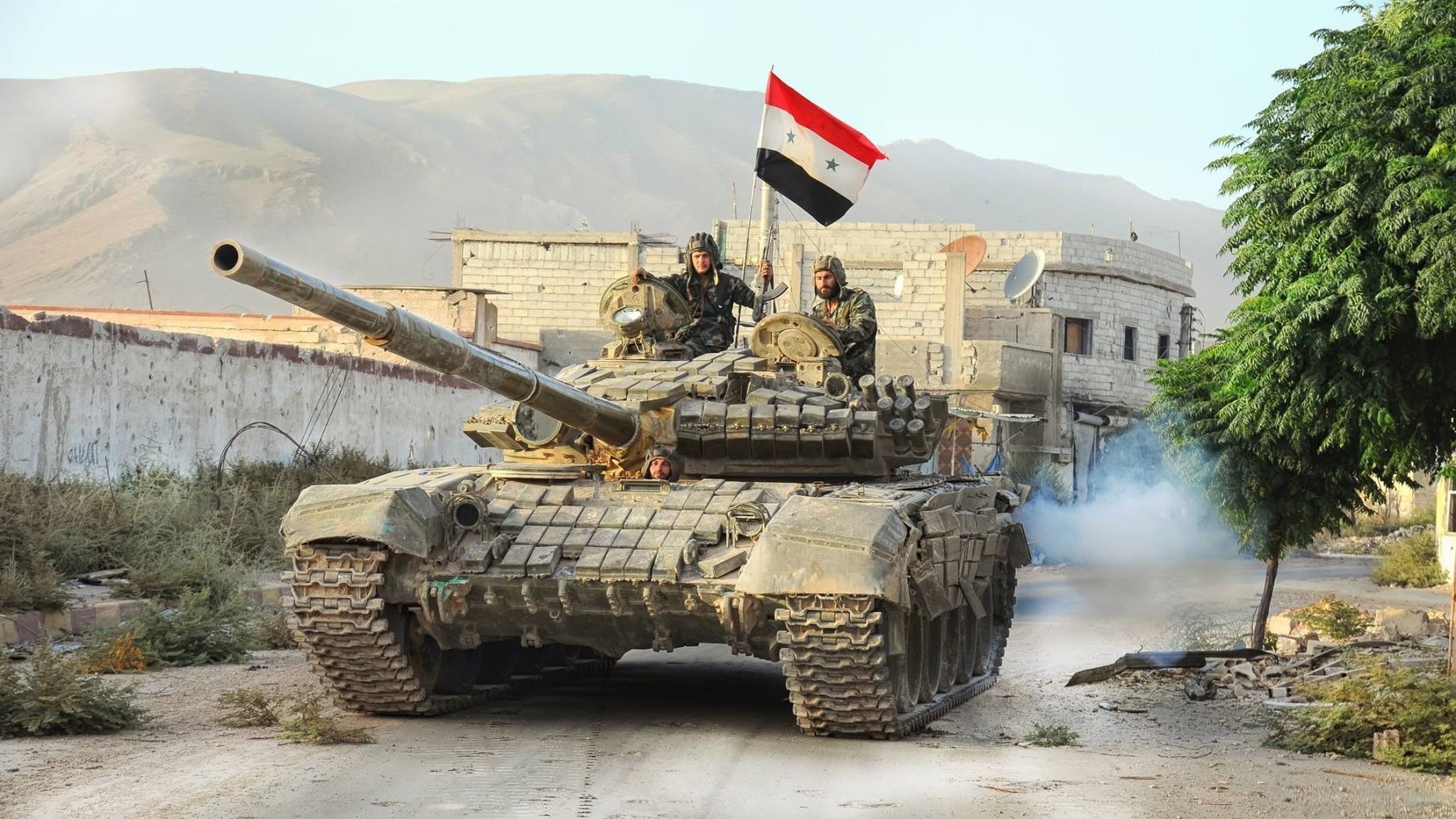 2 Buah Tank 72 Rezim Assad Hancur saat Serangan Ke Kubu Jaysh al Islam