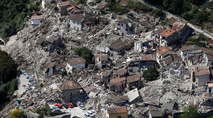 Charlie Hebdo Gambarkan Korban Gempa Italia seperti Lasagna