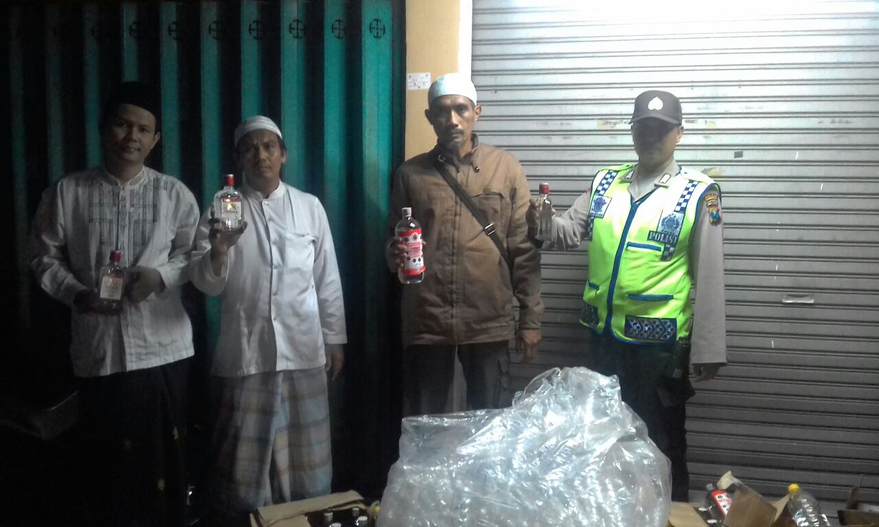 FPI dan NU Bersatu Gelar Aksi Sweeping Miras