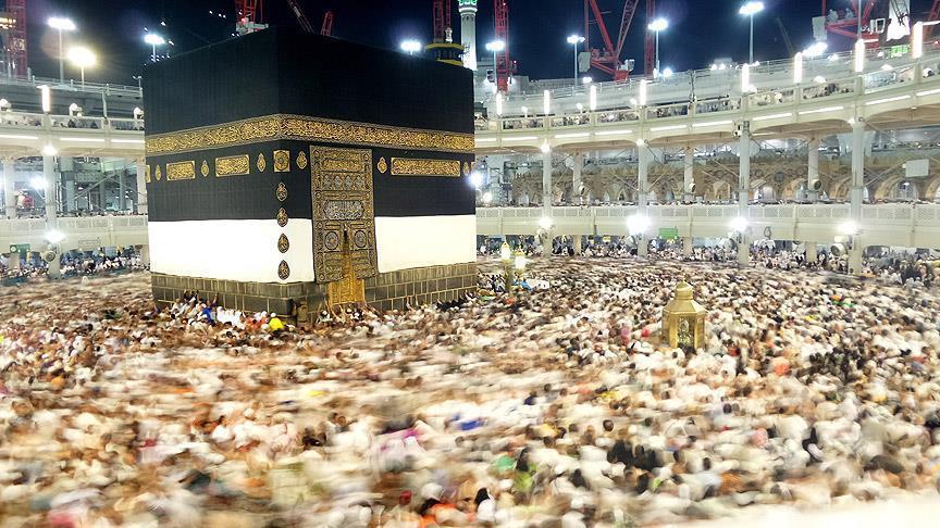 Khomeini Serukan Seluruh Pengikut Syiah Pertimbangkan Kembali Pergi Haji ke Tanah Suci