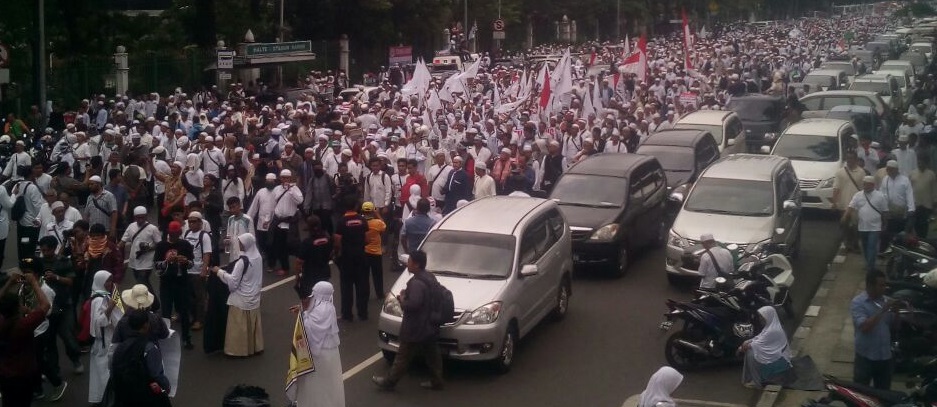 Ratusan Ribu Umat Islam dari Berbagai Daerah Hadiri Bela Islam II di Jakarta