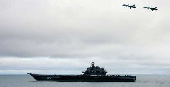 Gunakan Kapal Induk Admiral Kuznetshov, Rusia Mulai Operasi Skala Besar di Idlib dan Homs