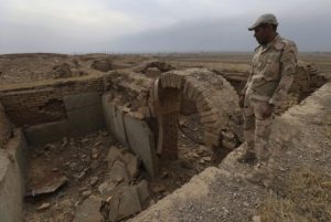HRW: Pasukan IS Eksekusi 300 Mantan Polisi Irak di Selatan Mosul
