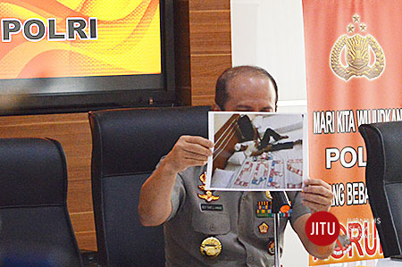 Polri Tuding Pengunggah Foto “Rush Money” sebagai ‘Provokator 2 Desember’