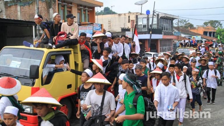 Aksi Jalan Kaki Warga Ciamis Juga sebagai Wujud Solidaritas untuk Muslim Rohingya