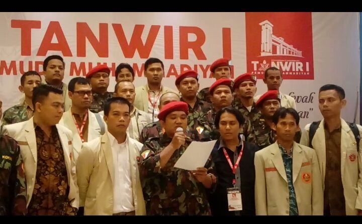 Dikunjungi Jokowi, Pemuda Muhammadiyah Tuntut Ahok Ditahan