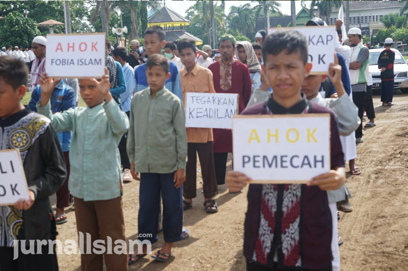 Tuntut Ahok Dipenjara, Ribuan Umat Islam Bima Kembali Turun ke Jalan