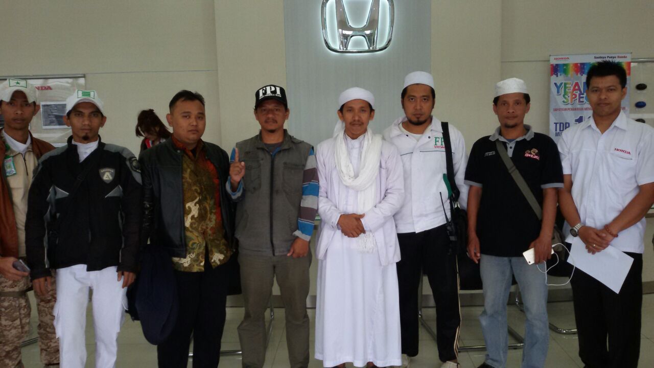 Wajibkan Karyawan Kenakan Atribut Natal, Dealer Honda Jatiasih Ditegur FPI