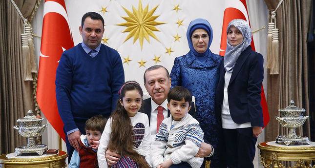 Erdogan Sambut Aktivis Cilik Aleppo di Istana Turki, Bana Alabed