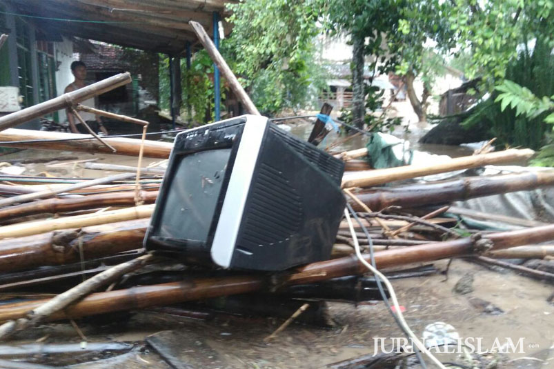 Kota Bima Lumpuh, Ribuan Pengungsi Butuh Bantuan