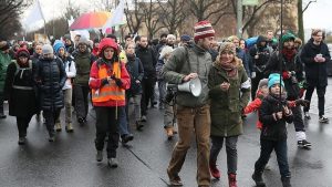 300 Aktivis Eropa Gelar Aksi Long March dari Berlin Menuju Aleppo