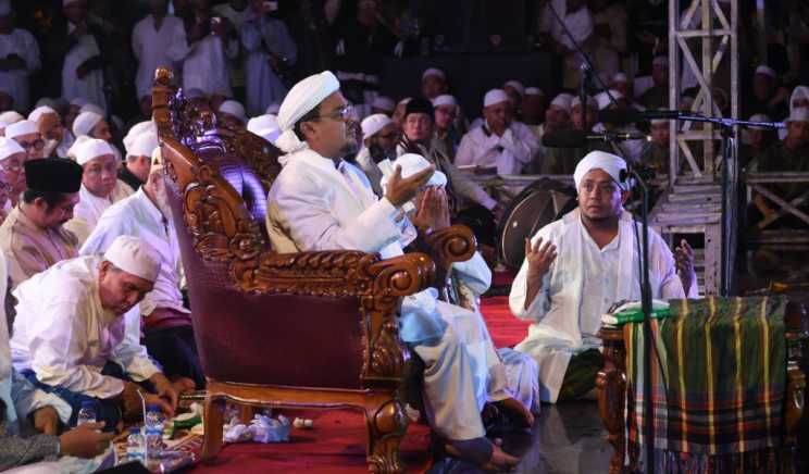 Dalam Tabligh Akbar 7117, Habib Rizieq Didaulat sebagai Imam Besar Umat Islam Indonesia