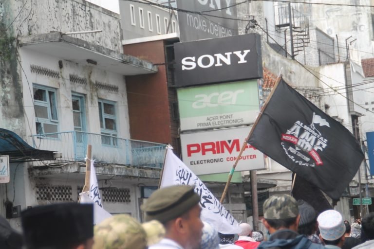 Kecam Tragedi 121, ALMUMTAZ Desak Kapolda Jabar Dicopot dan GMBI Dibubarkan