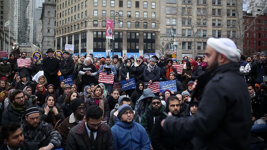 Warga New York Dukung Imigran Muslim dan Menentang Trump