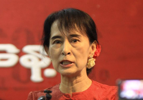 Aung San Suu Kyi Memohon Oposisi Tandatangani Gencatan Senjata