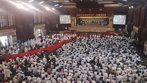 4000 Umat Jember Zikir dan Doa Dukung Ulama