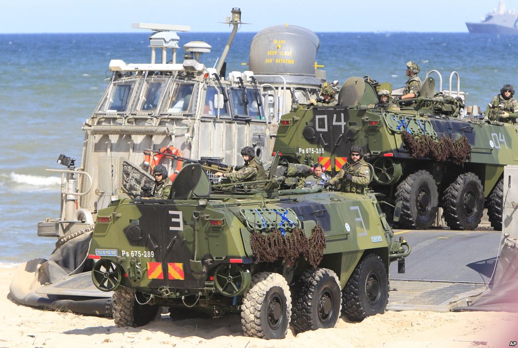 NATO: Penyebaran Pasukan di Baltik Peringatan untuk Rusia
