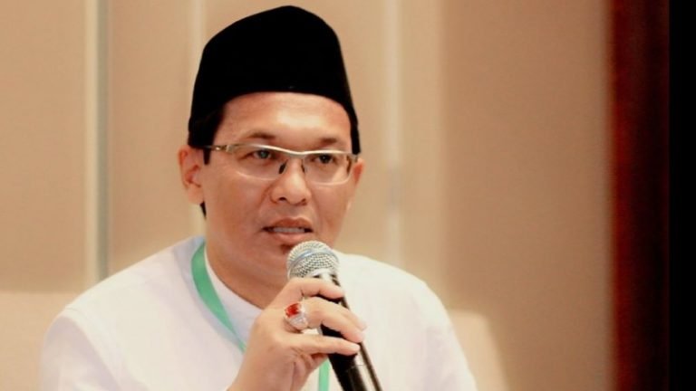 Ishomuddin, Ahli Agama Kubu Ahok Dipecat dari MUI