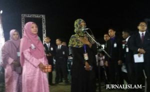 Dipaksa Masuk Kristen oleh Sang Ayah, Wanita Ini Mantap Bersyahadat Dibawah Bimbingan Dr. Dzakir