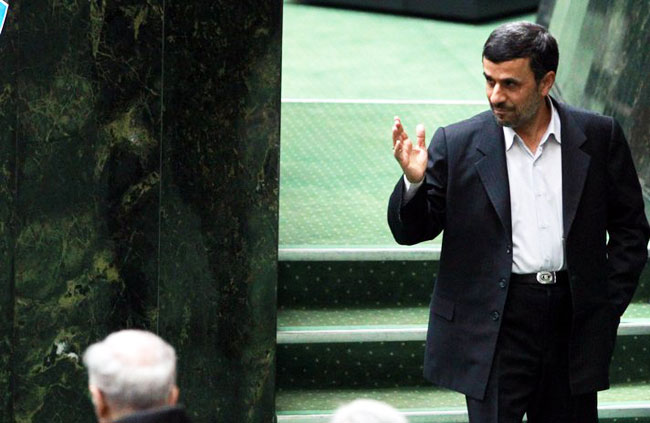Ahmadinejad Mendadak Calonkan Kembali jadi Presiden Iran