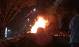 Ansharusyariah: Pembakaran Mobil di Cawang Bentuk Teror Terhadap Umat Islam