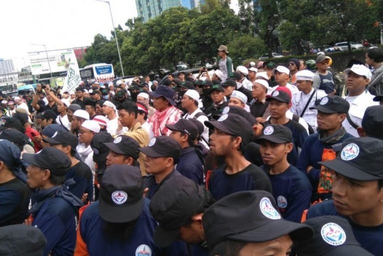 Pledoi Ahok, Alfian Tanjung: Kawal Umat Islam!