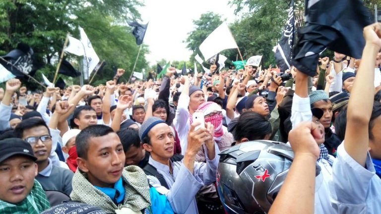 Ribuan Umat Islam Soloraya Tolak Intervensi Penguasa atas Kasus Ahok