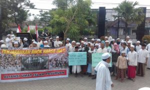 Aliansi Umat Islam Pasuruan Desak Jokowi Copot Jaksa Agung dan JPU Ahok