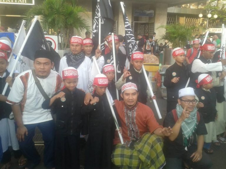 Santri Aksi Simpatik 55 Tasikmalaya: Semoga Pak Ahok Dapat Hidayah