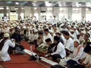 Ratusan Ribu Massa Terus Berdatangan Ikuti Aksi Simpatik 55
