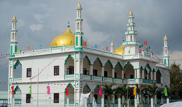 Pengusaha Turki Dirikan Masjid Berkapasitas Ribuan Orang di Vietnam