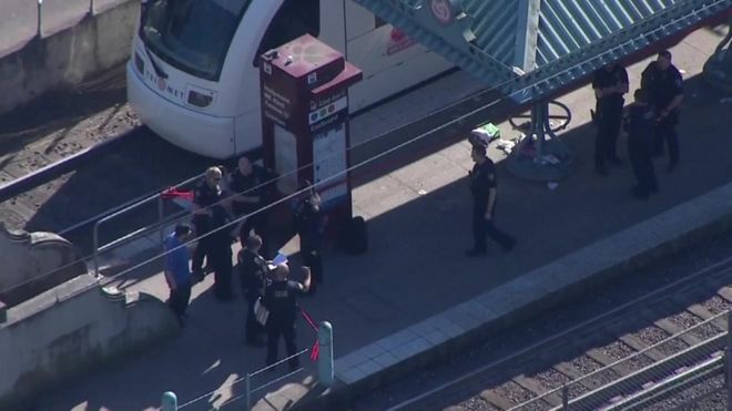 Dua Orang Tewas Saat Menolong Muslimah dari Serangan Islamophobik