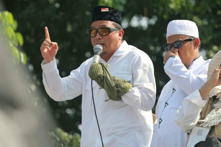 Khutbah Idul Fitri Ustadz Bachtiar Nasir : Berikan Yang Terbaik untuk Islam