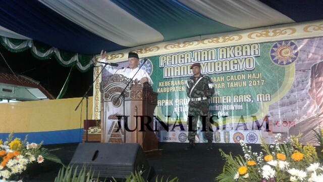 Amien Rais: “Saya Melihat Kelemahan Pak Jokowi Itu Kurang Simpatik dengan Islam”