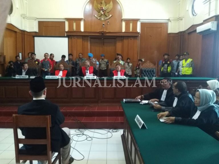 Third Session, the Prosecutor Rejects Objection Note of Ustaz Alfian Tanjung