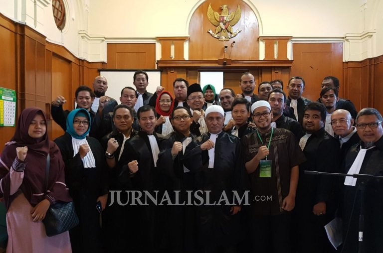 Nota Keberatan Kuasa Hukum Alfian Tanjung : Dakwaan JPU Batal Demi Hukum