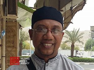 Kainama, Mantan Pendeta yang Melepas Kerinduannya kepada Baitullah