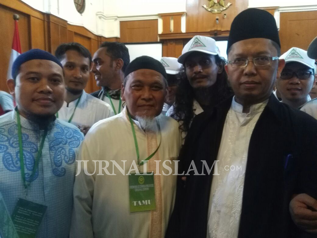 Ustaz Alfian Tanjung Bebas, Amir Ansharusyariah: Polanya Tangkap Dulu, Bukti Belakangan