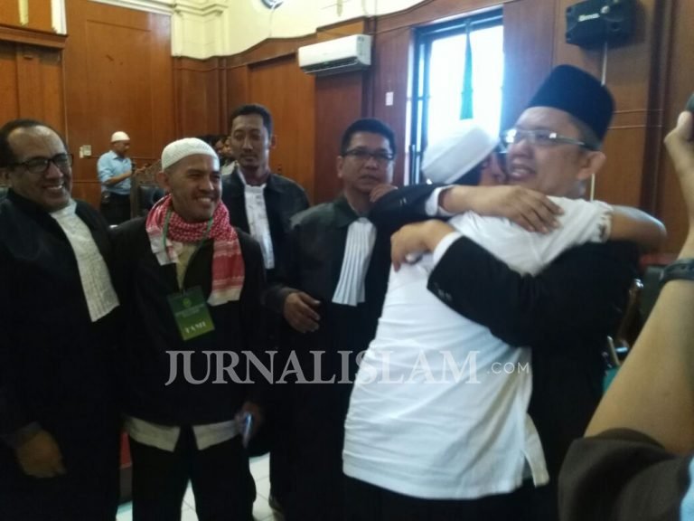 Ustaz Alfian Tanjung Kembali Dikriminalisasi, Pengacara: Kita Sedang Menonton Lelucon Penegakkan Hukum