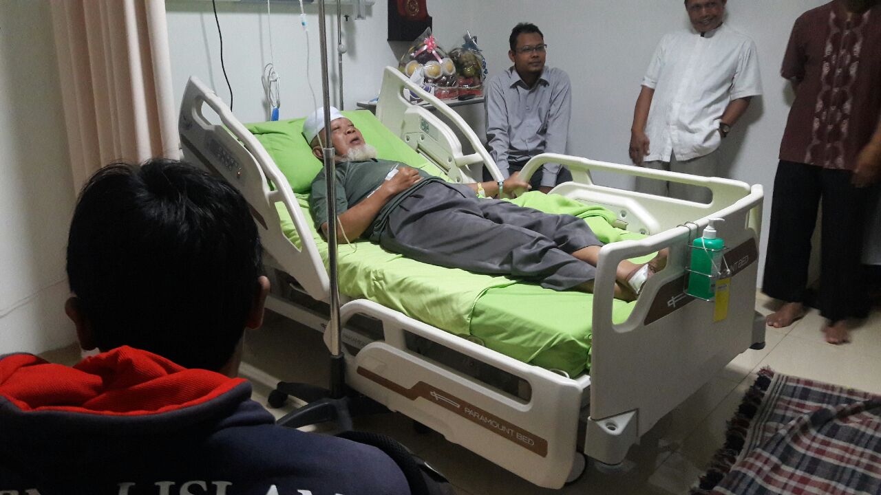 Pimpinan Ponpes Al-Mukmin Ngruki Dilarikan ke Rumah Sakit, Mohon Doa Kesembuhannya